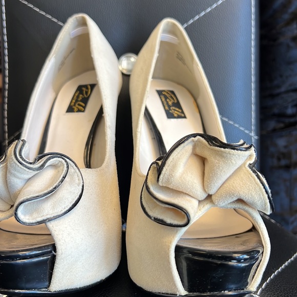 Cream Pumps - Picture 3 of 5